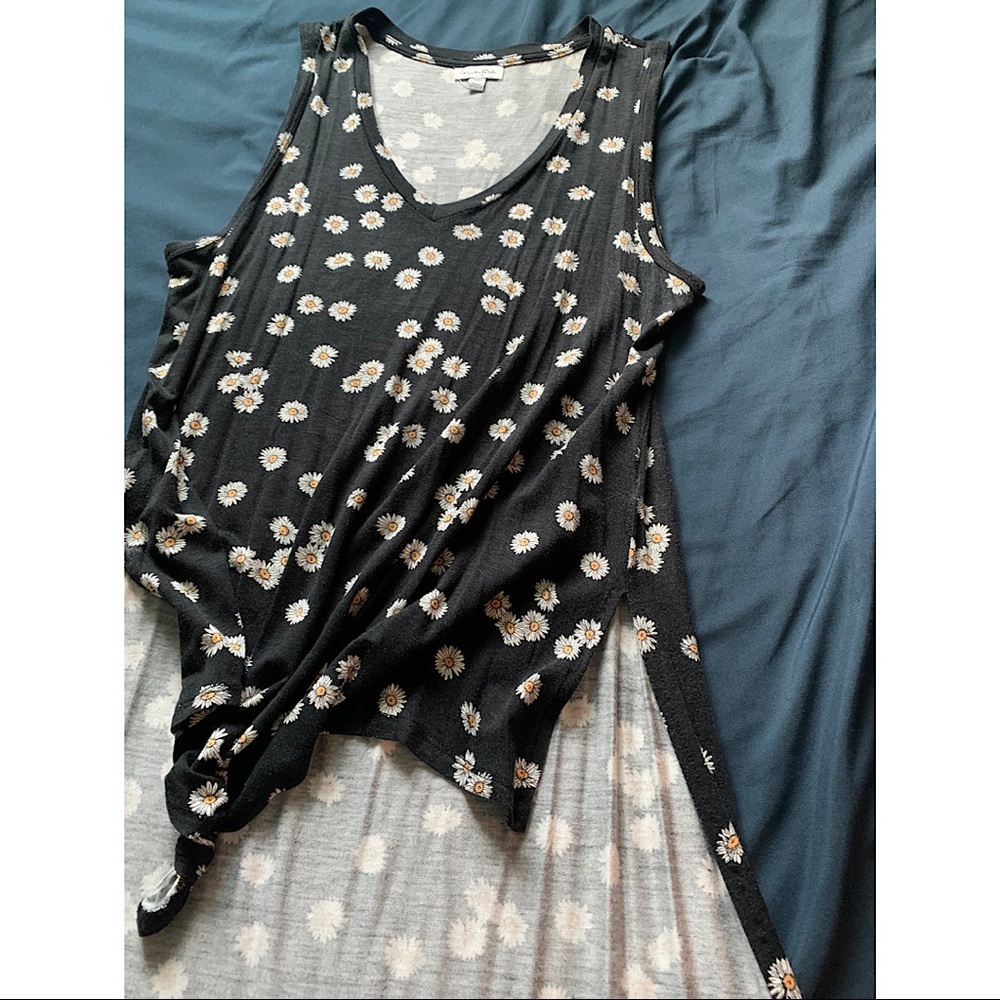 Daisy Tie Front Tank